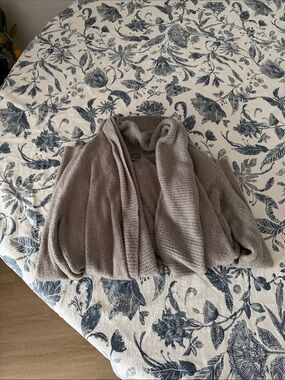 Barefoot Dreams Women's Open-Front Cardigan in Taupe